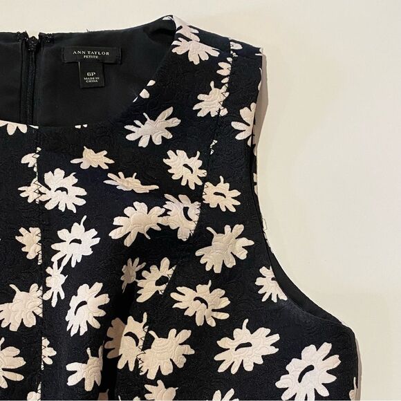 AnnTaylor Petite Black & White Floral Sheath Dress Women's Size 6P - Picture 5 of 16